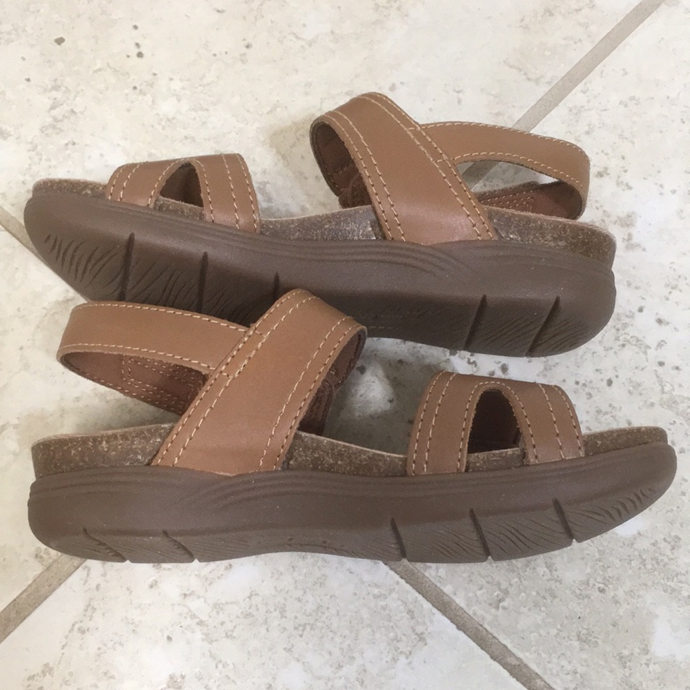 Tan/Light Brown, Clarks, Sandals (Women's 5) - Picture 4 of 11